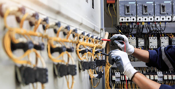 Professional Electrician technician working in Zebulon, GA